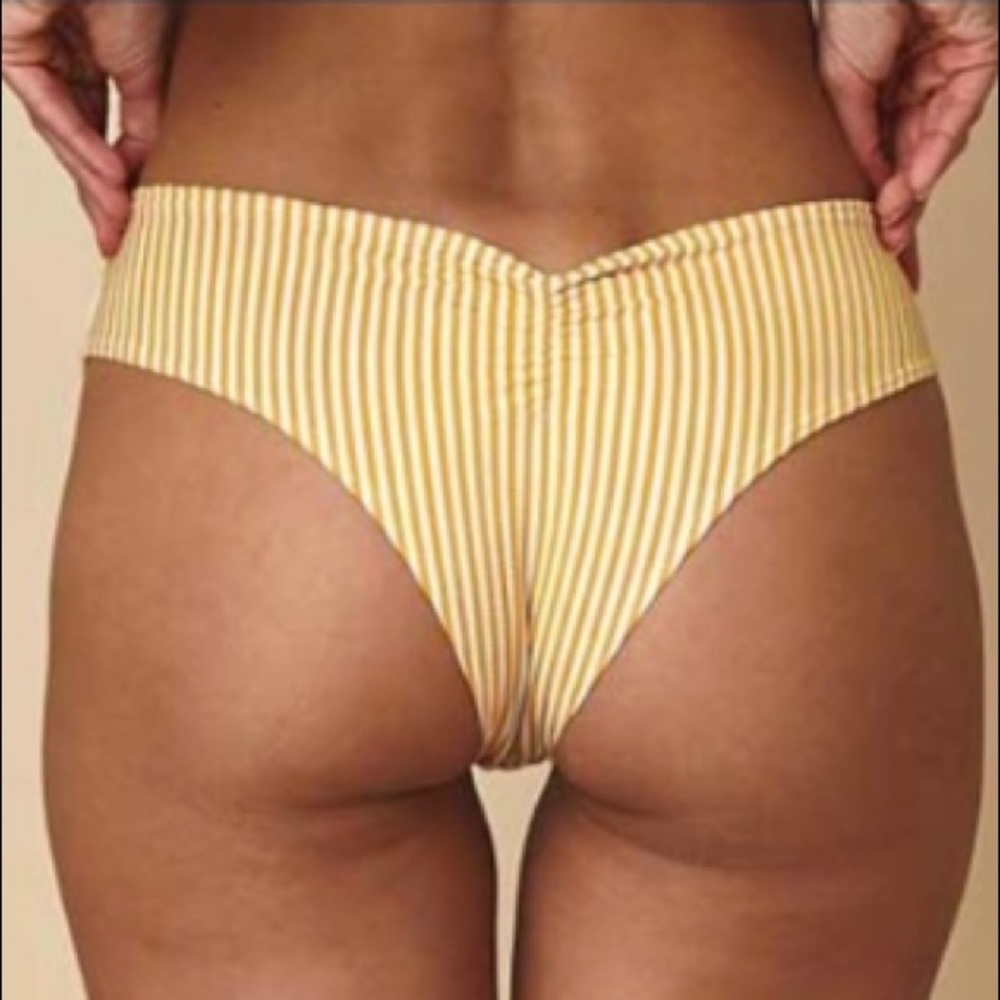 ISO ! Montce Canary stripe bottoms NOT FOR SALE
